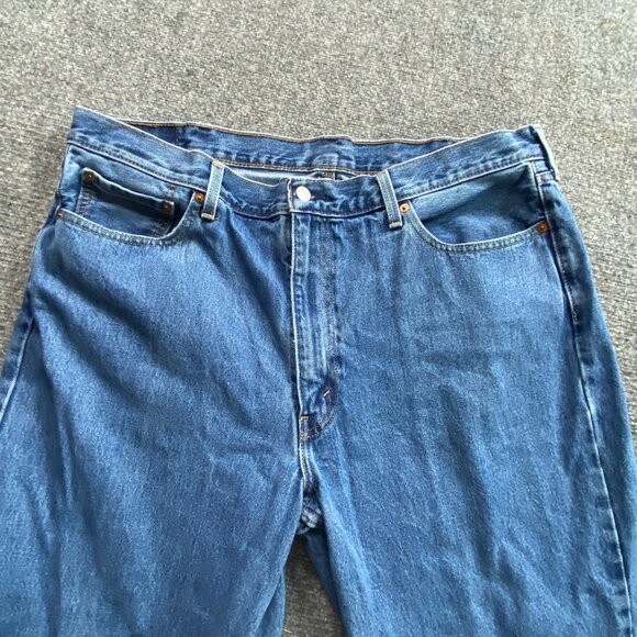 Levis 550 Jeans Mens 42 x 32 Blue Relaxed Fit slightly baggy Workwear Causal - Picture 2 of 15